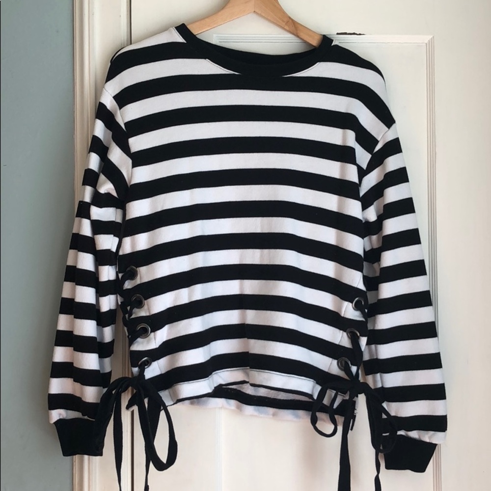 A New Day - crew neck sweatshirt with side ties